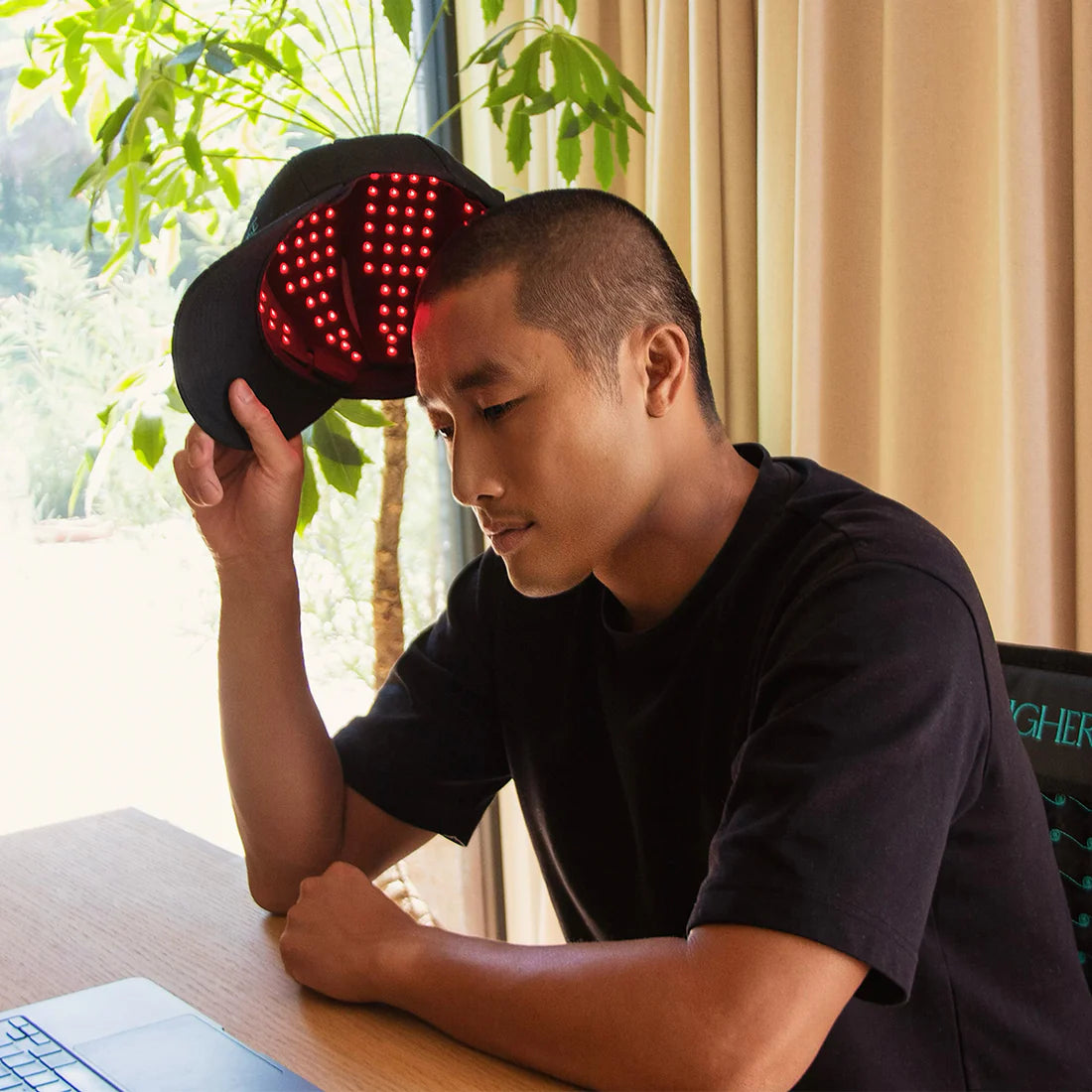 Red Light Hat – Repoussez les limites de la croissance capillaire